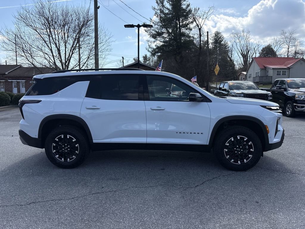 New 2026 Chevrolet Traverse Z71 w/ Enhanced Driving Package image 10
