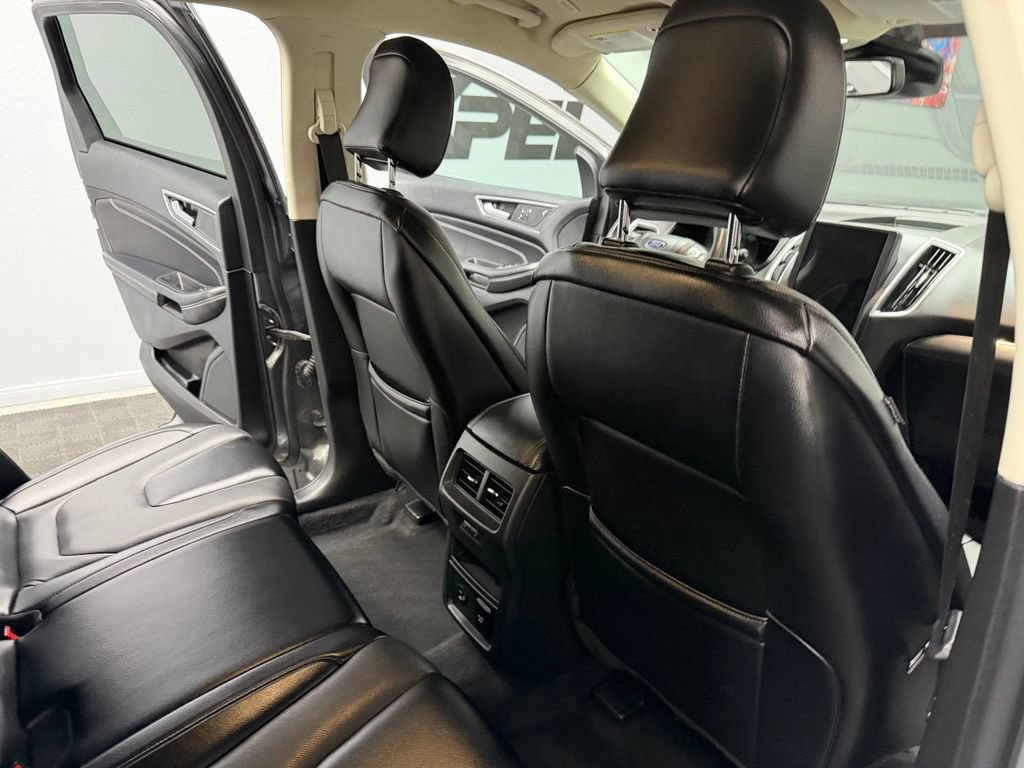 Used 2022 Ford Edge Titanium w/ Equipment Group 301A AWD/4WD image 43