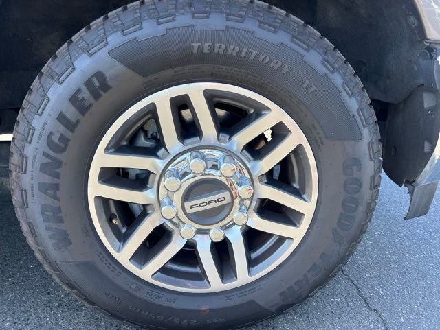 Used 2018 Ford F250 Lariat w/ Lariat Ultimate Package RWD image 5