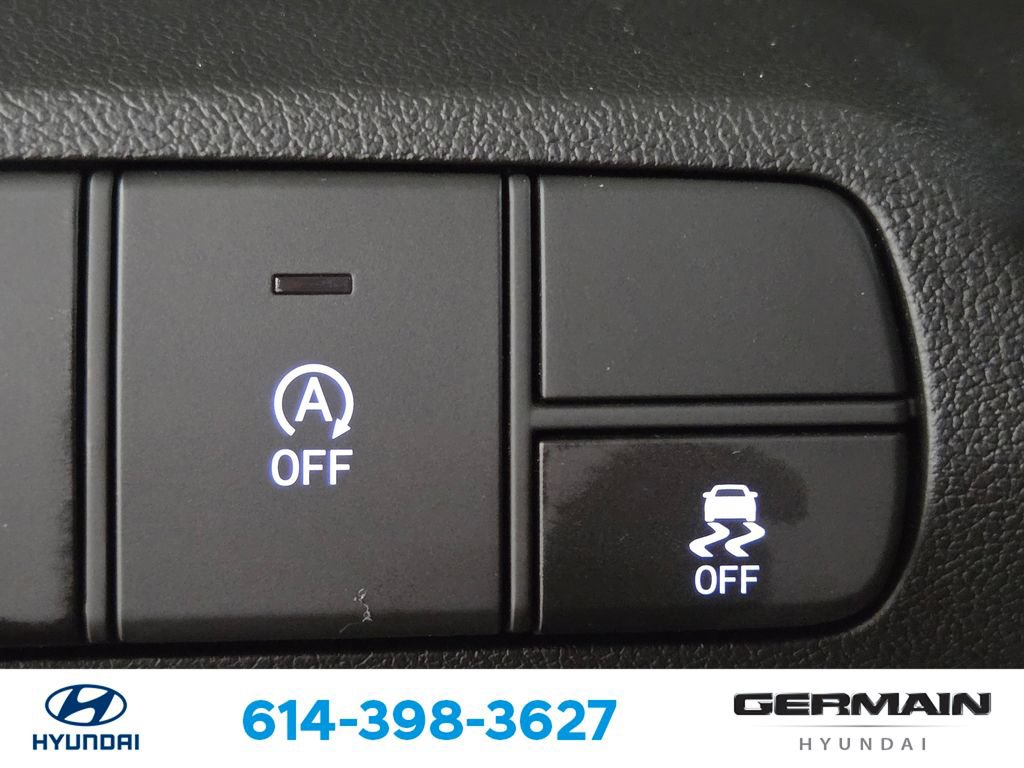 Used 2025 Hyundai Elantra SE FWD image 32