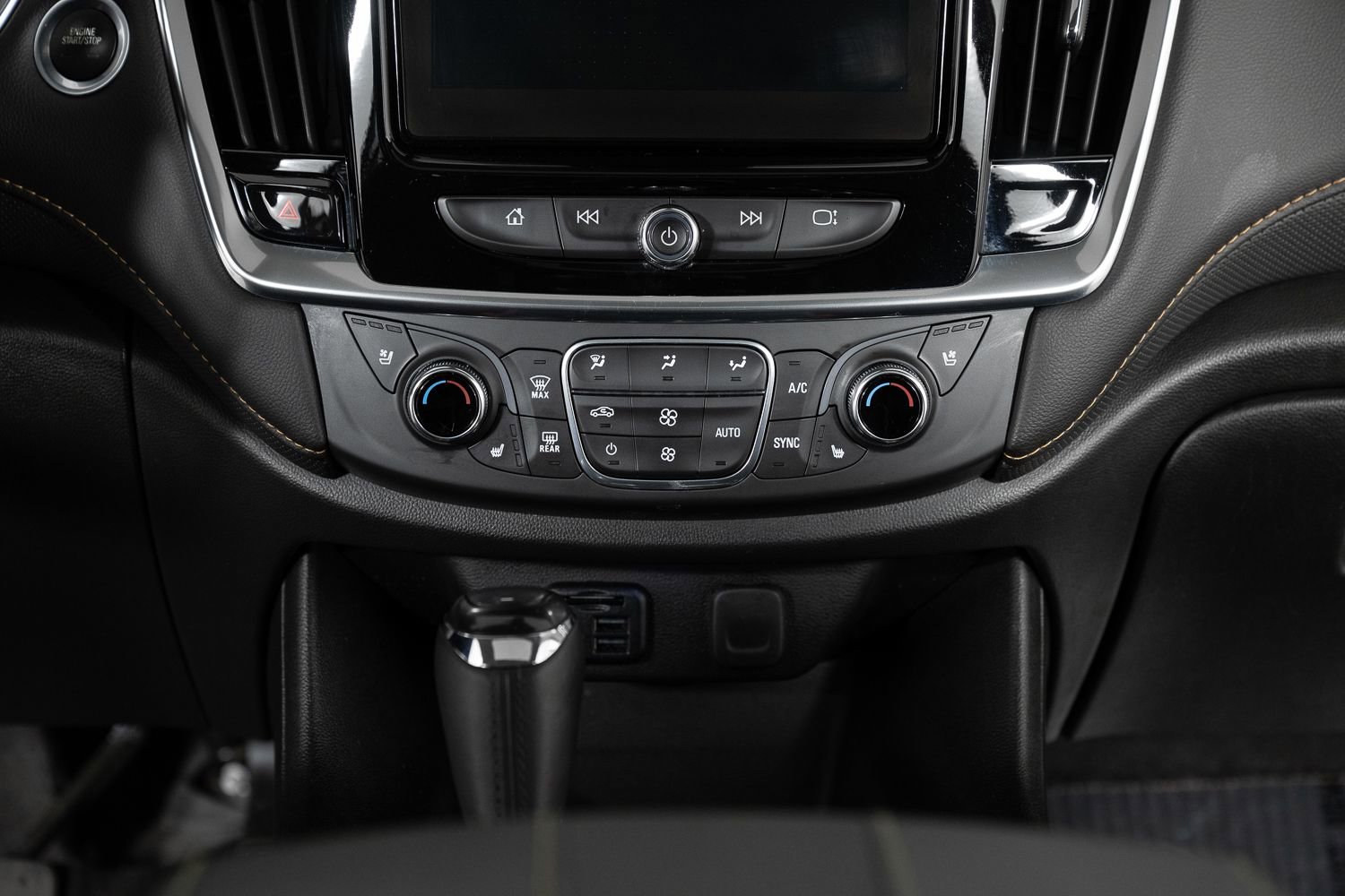 Used 2020 Chevrolet Traverse Premier w/ Redline Edition image 39