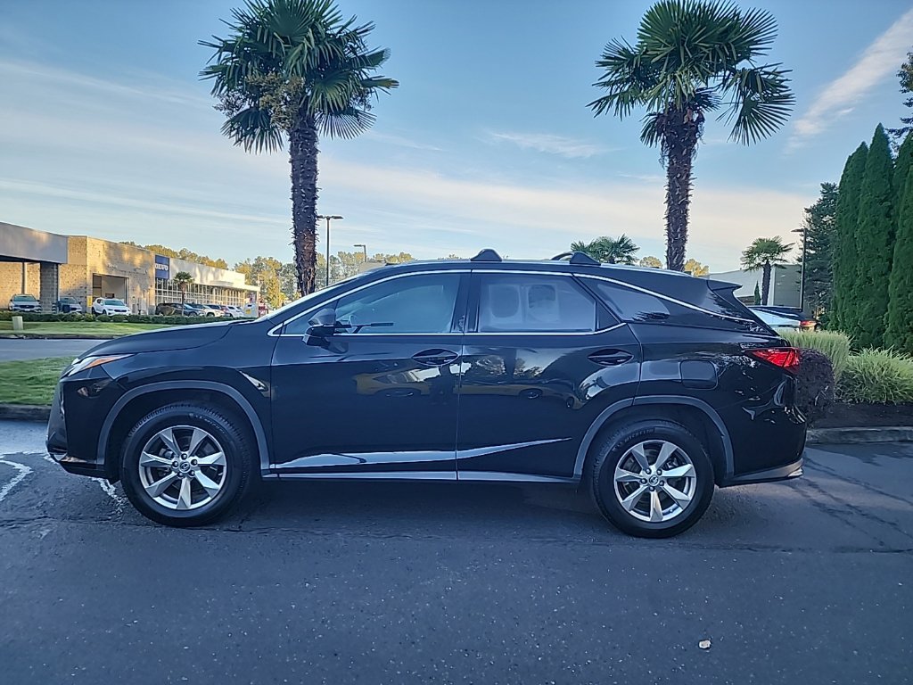 Used 2018 Lexus RX 350L AWD w/ Accessory Package image 2