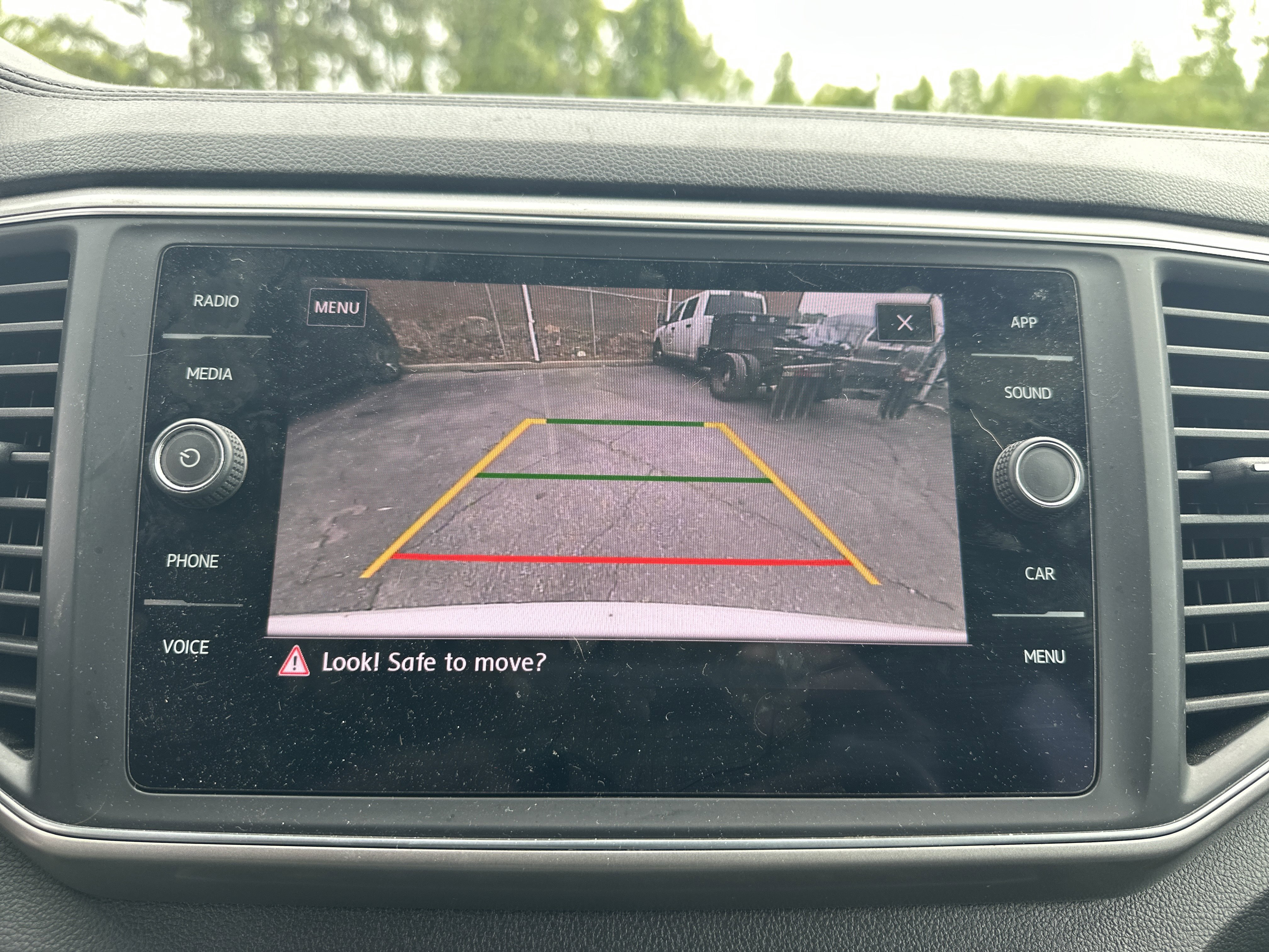 Used 2019 Volkswagen Atlas SE image 28