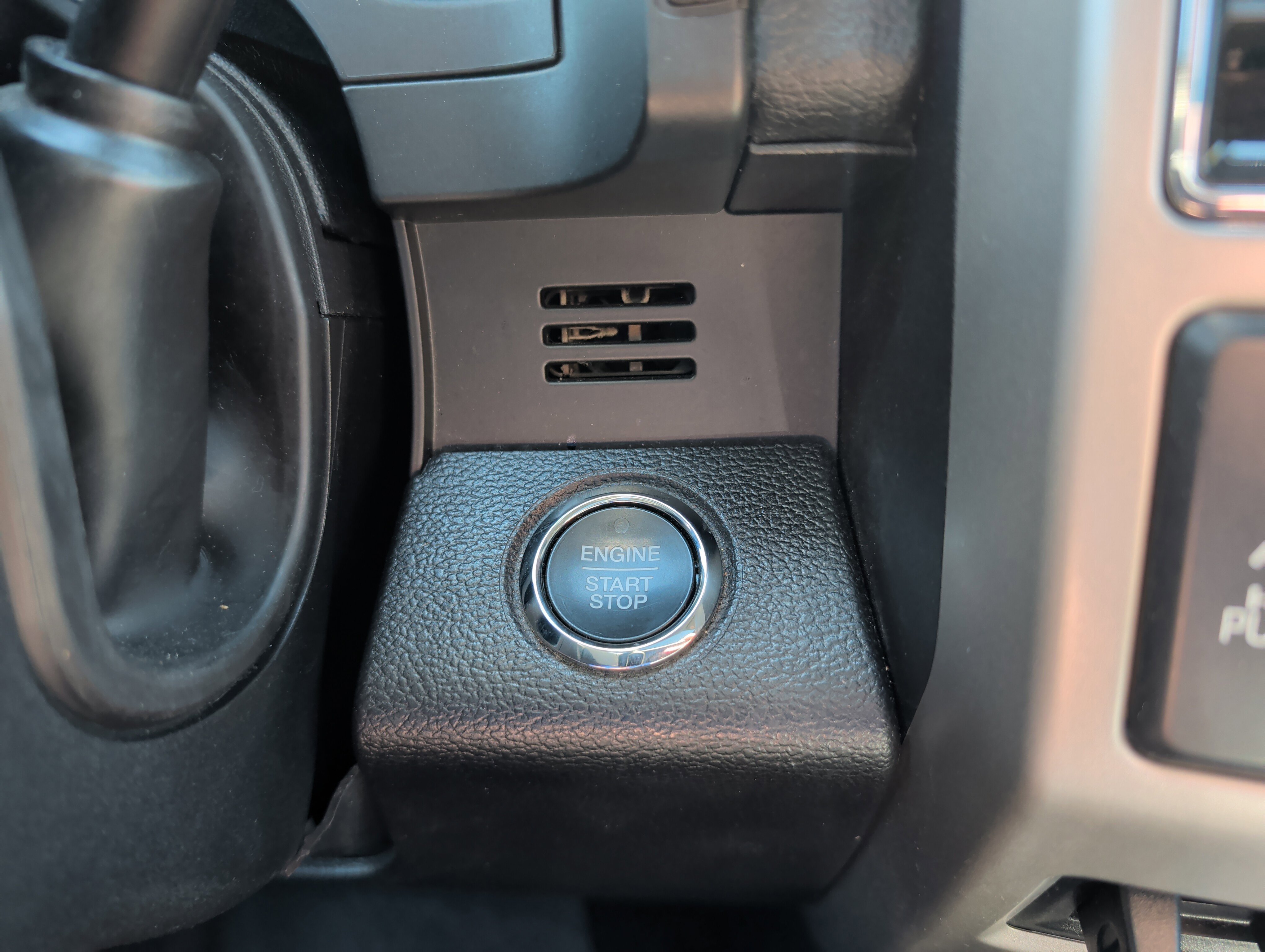 Used 2019 Ford F350 Lariat w/ Lariat Ultimate Package image 35