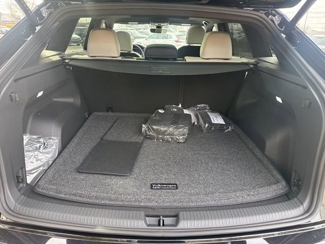 New 2026 Volkswagen Atlas Cross Sport SEL Premium R-Line image 22