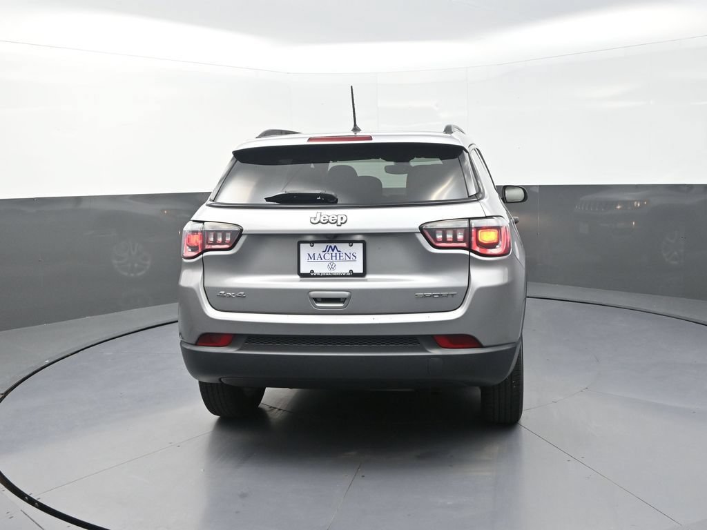 Used 2018 Jeep Compass Sport AWD/4WD image 9