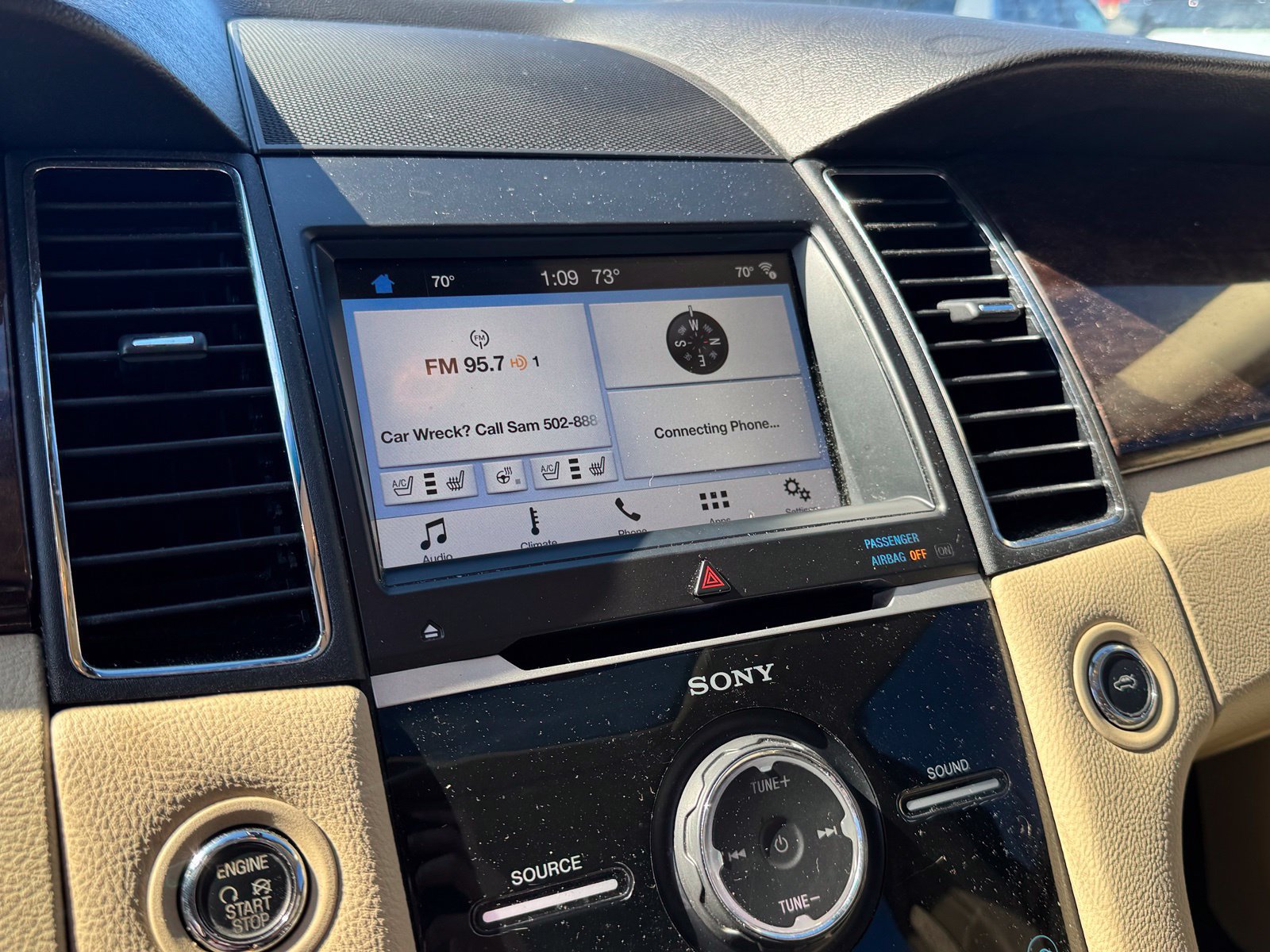 Used 2017 Ford Taurus Limited FWD image 19