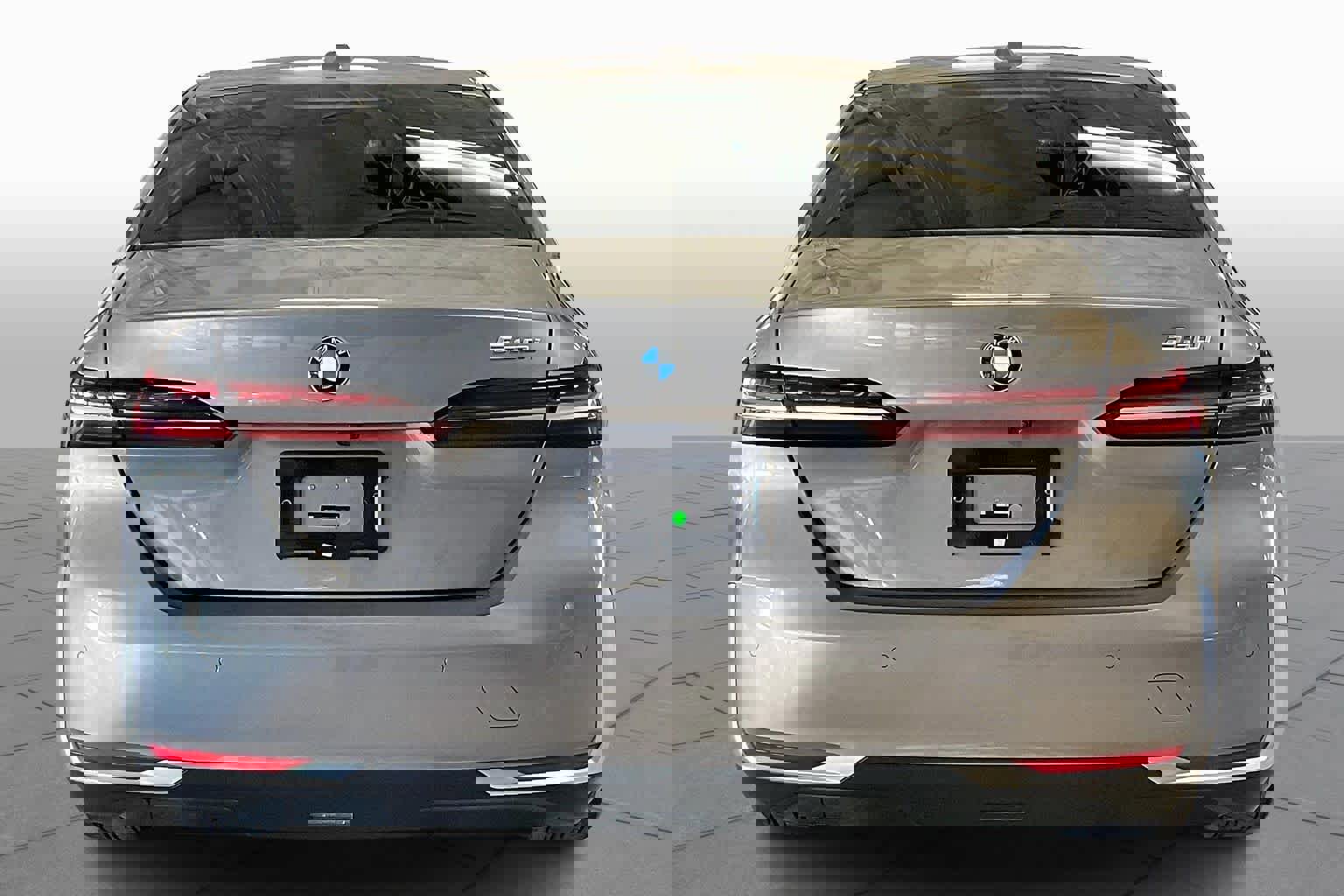 Certified 2025 BMW 530i 530i image 4