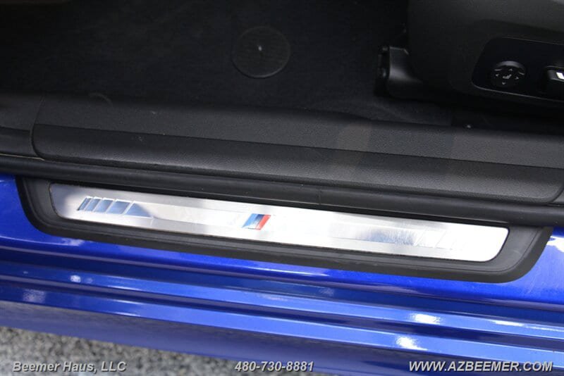 Used 2024 BMW 330i Sedan w/ M Sport Package RWD image 39