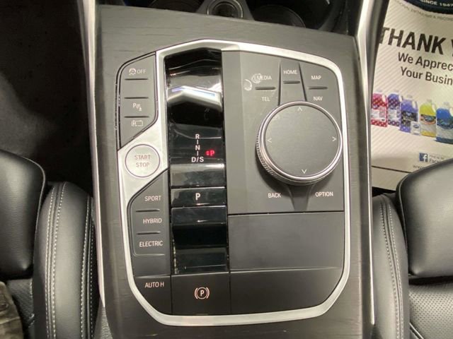 Used 2024 BMW 330e xDrive image 19