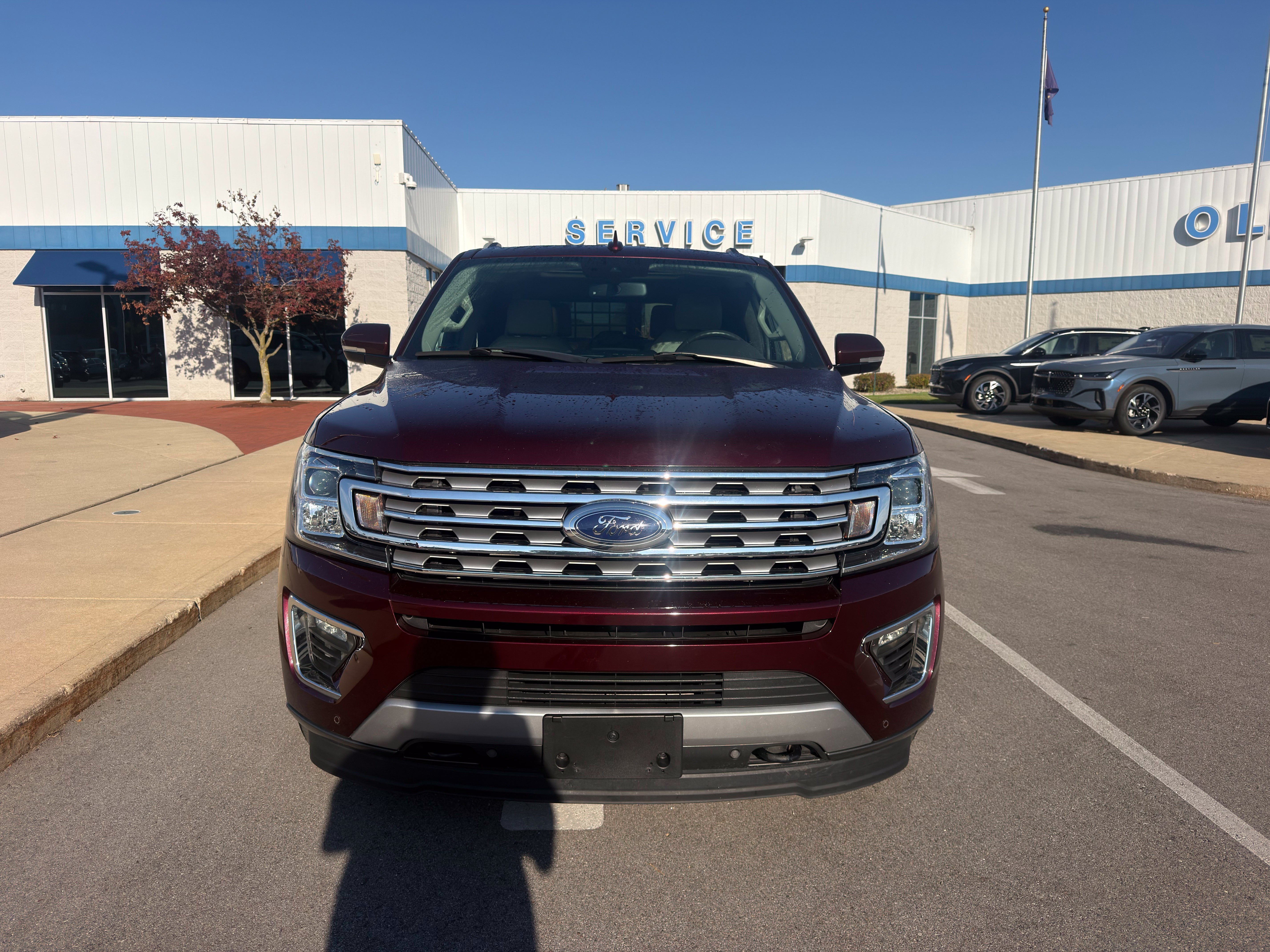 Certified 2020 Ford Expedition Limited w/ Equipment Group 301A AWD/4WD image 2
