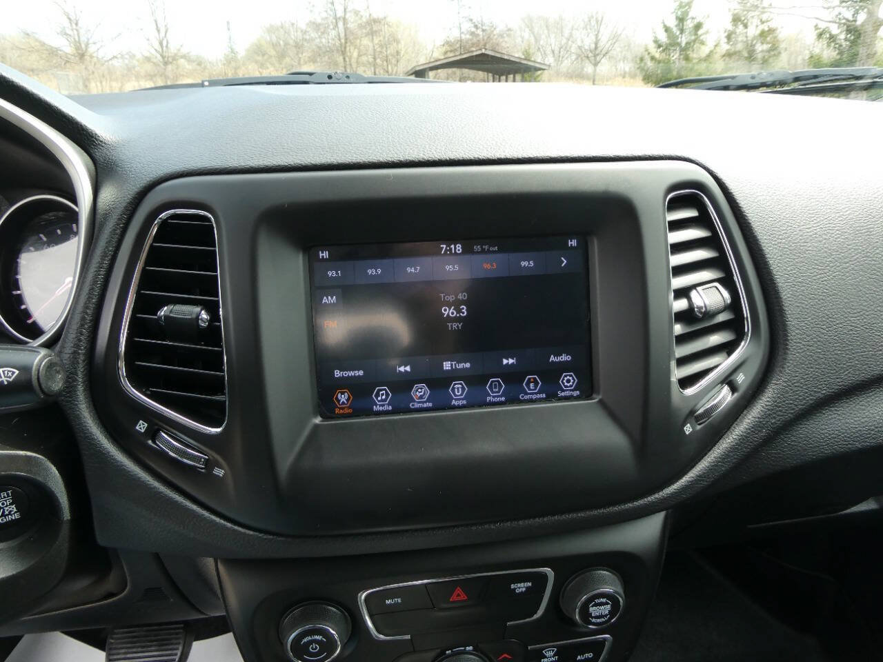 Used 2019 Jeep Compass Sport AWD/4WD image 16