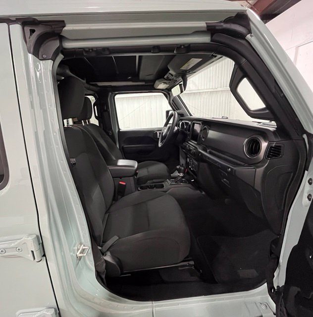Used 2023 Jeep Wrangler Unlimited Sport w/ Sun And Sound Package AWD/4WD image 18