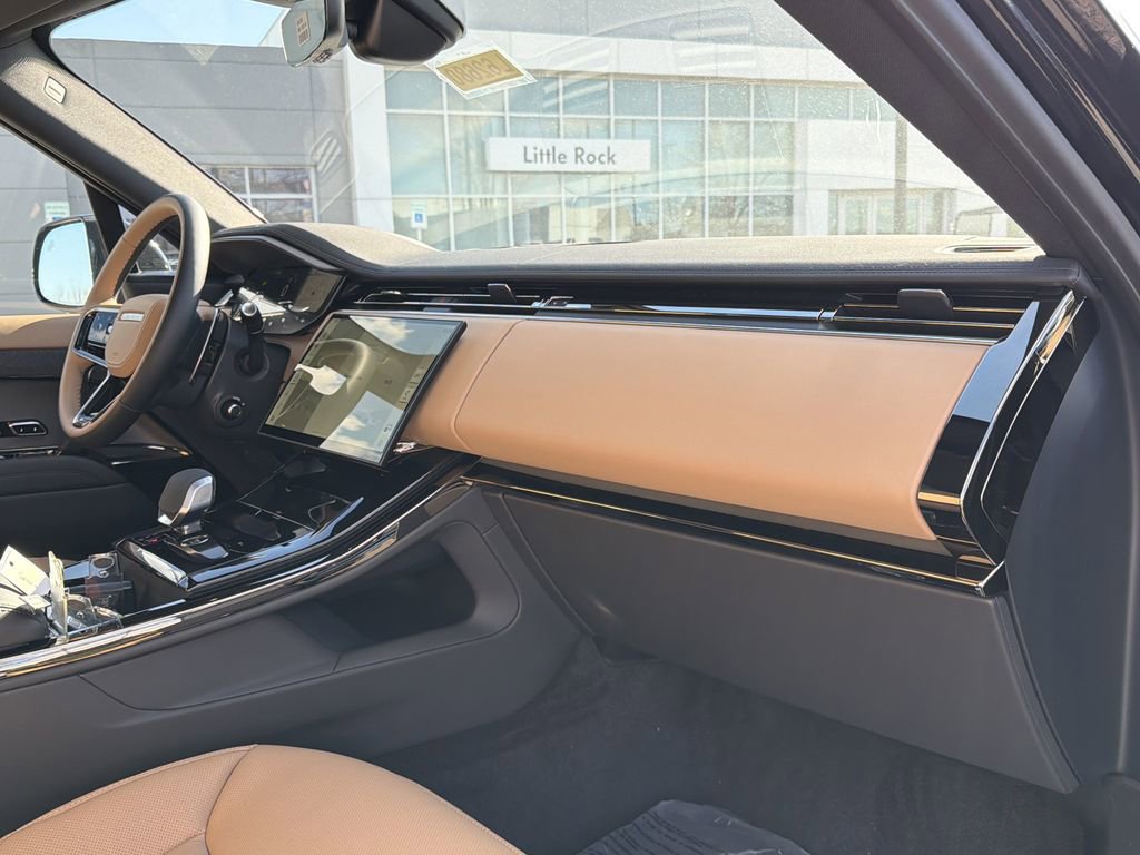 New 2026 Land Rover Range Rover Sport Dynamic SE image 16