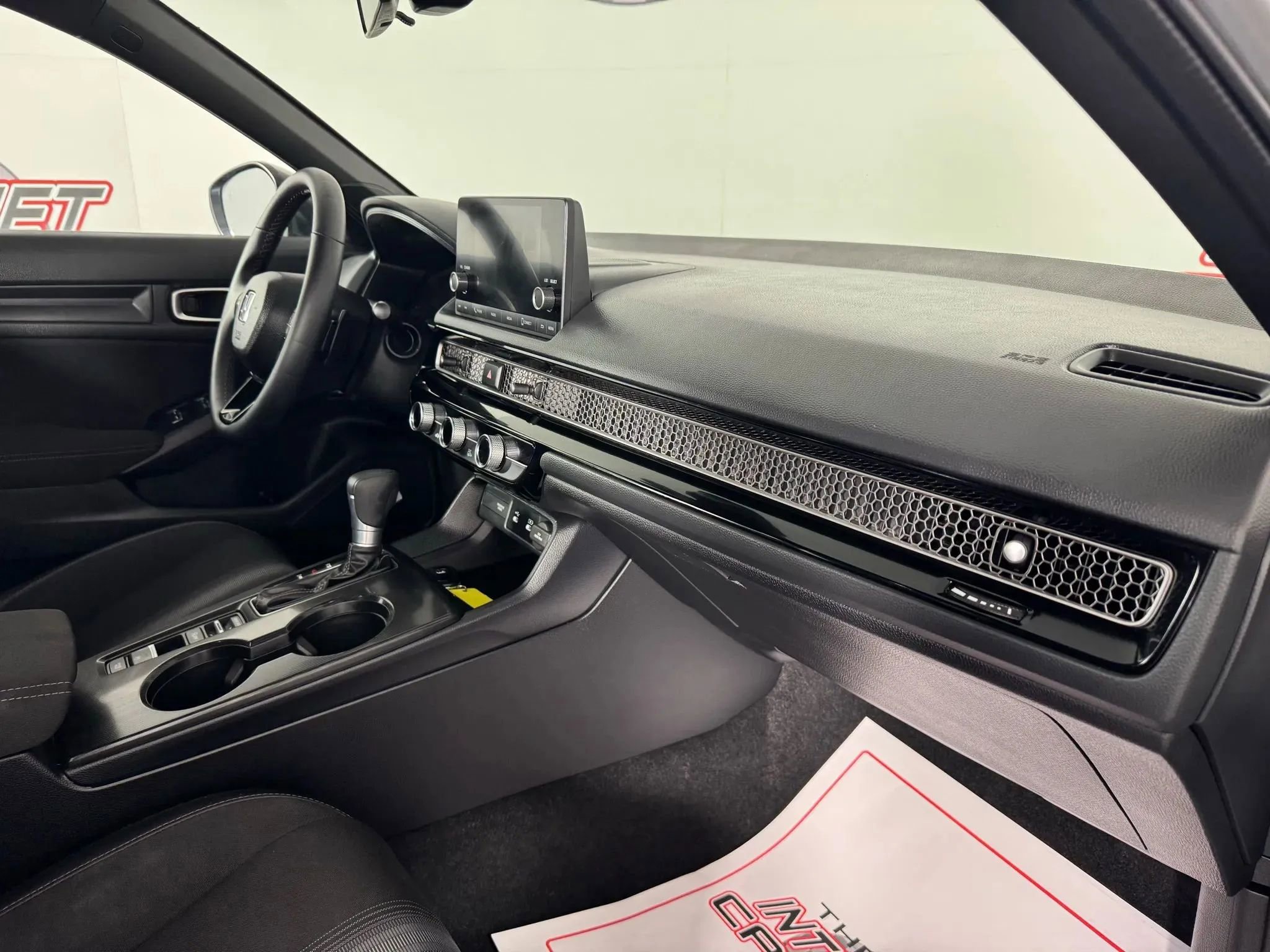 Used 2025 Honda Civic Sport image 12