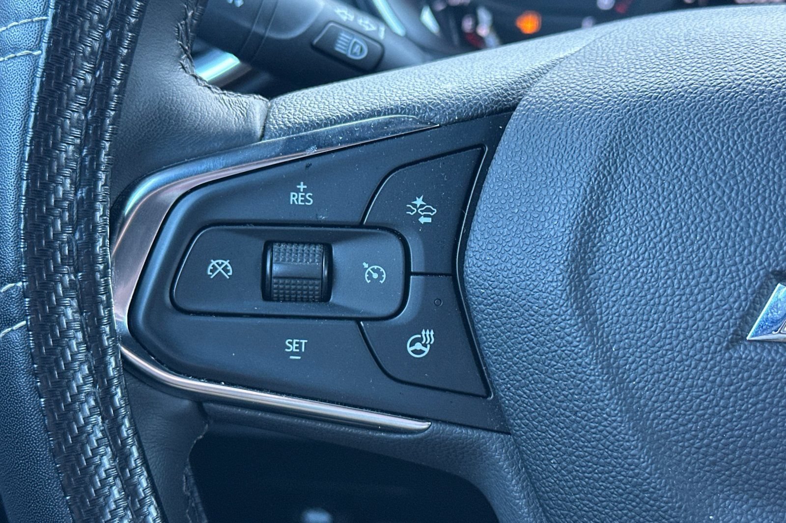 Used 2023 Chevrolet TrailBlazer ACTIV w/ Sun and Liftgate Package FWD image 36