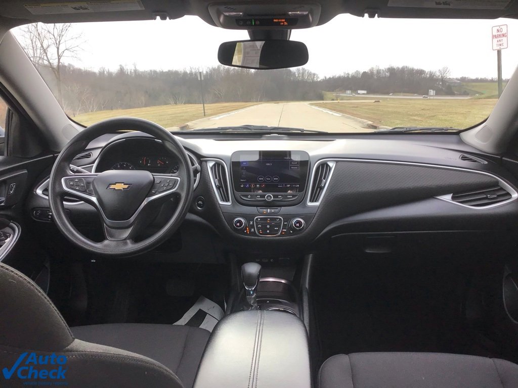 Used 2022 Chevrolet Malibu LT image 14