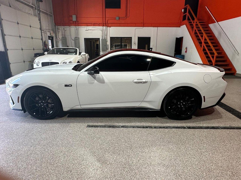 Used 2025 Ford Mustang GT w/ Mustang Nite Pony Package RWD image 7