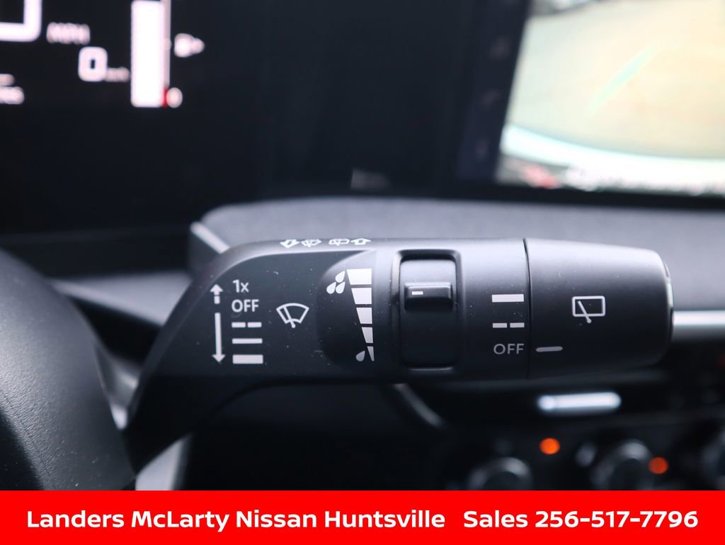 Used 2025 Nissan Kicks SV image 22