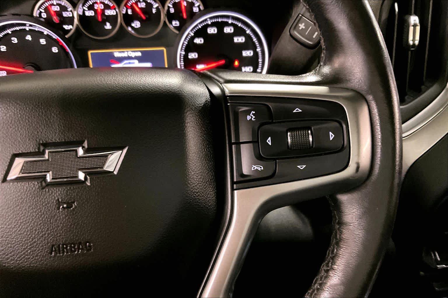 Used 2020 Chevrolet Silverado 1500 LT Trail Boss w/ Midnight Edition AWD/4WD image 25