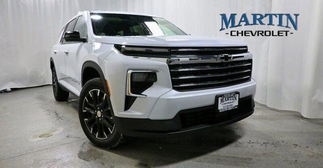 New 2026 Chevrolet Traverse LT w/ Sun and Wheel Package