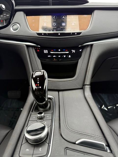 Used 2021 Cadillac XT5 Premium Luxury image 31