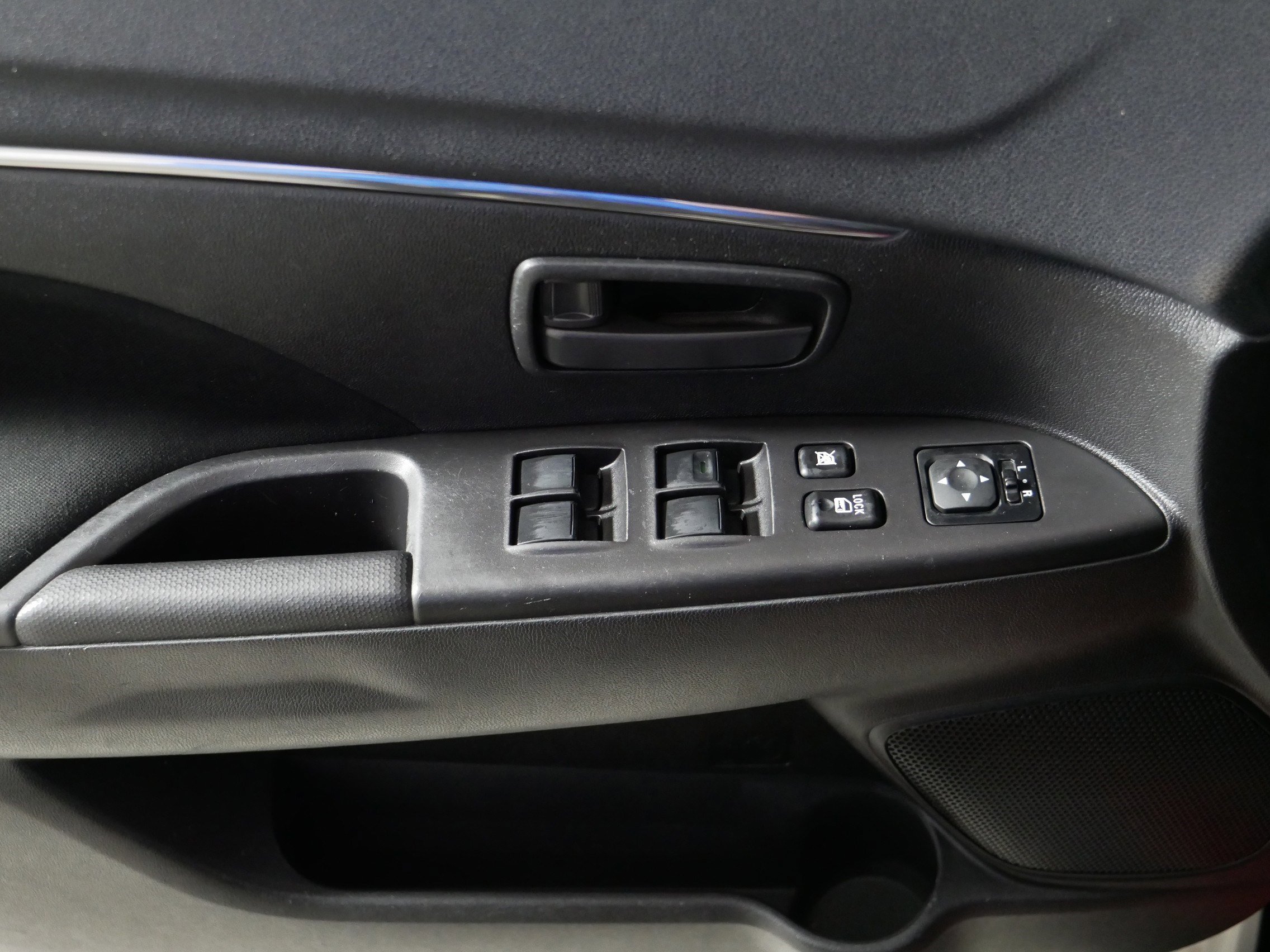 Used 2015 Mitsubishi Outlander Sport ES FWD image 19