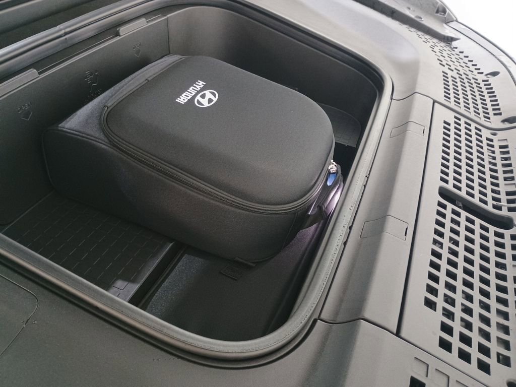 New 2026 Hyundai Ioniq 9 SE image 10