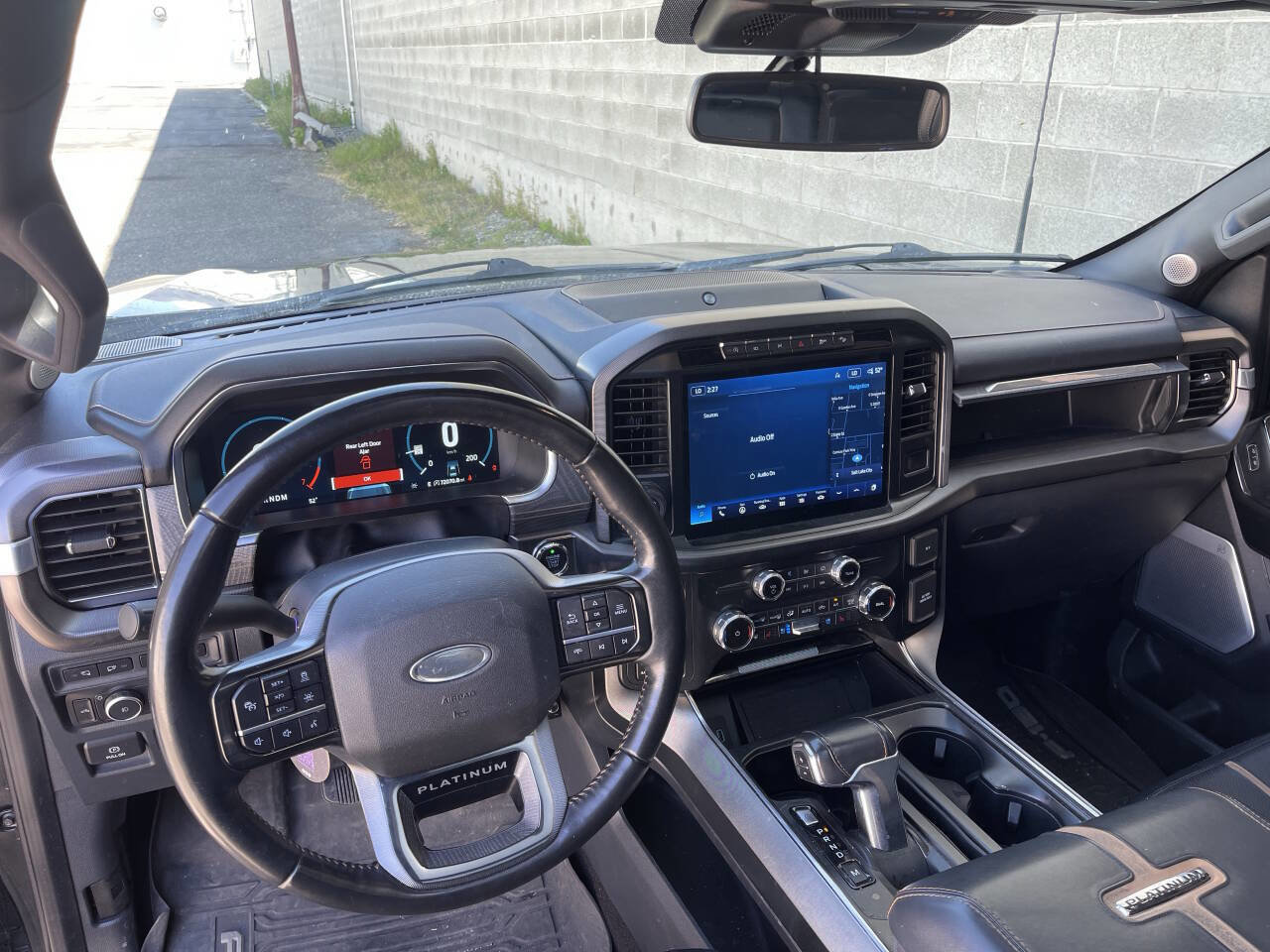 Used 2022 Ford F150 Platinum w/ FX4 Off-Road Package AWD/4WD image 15