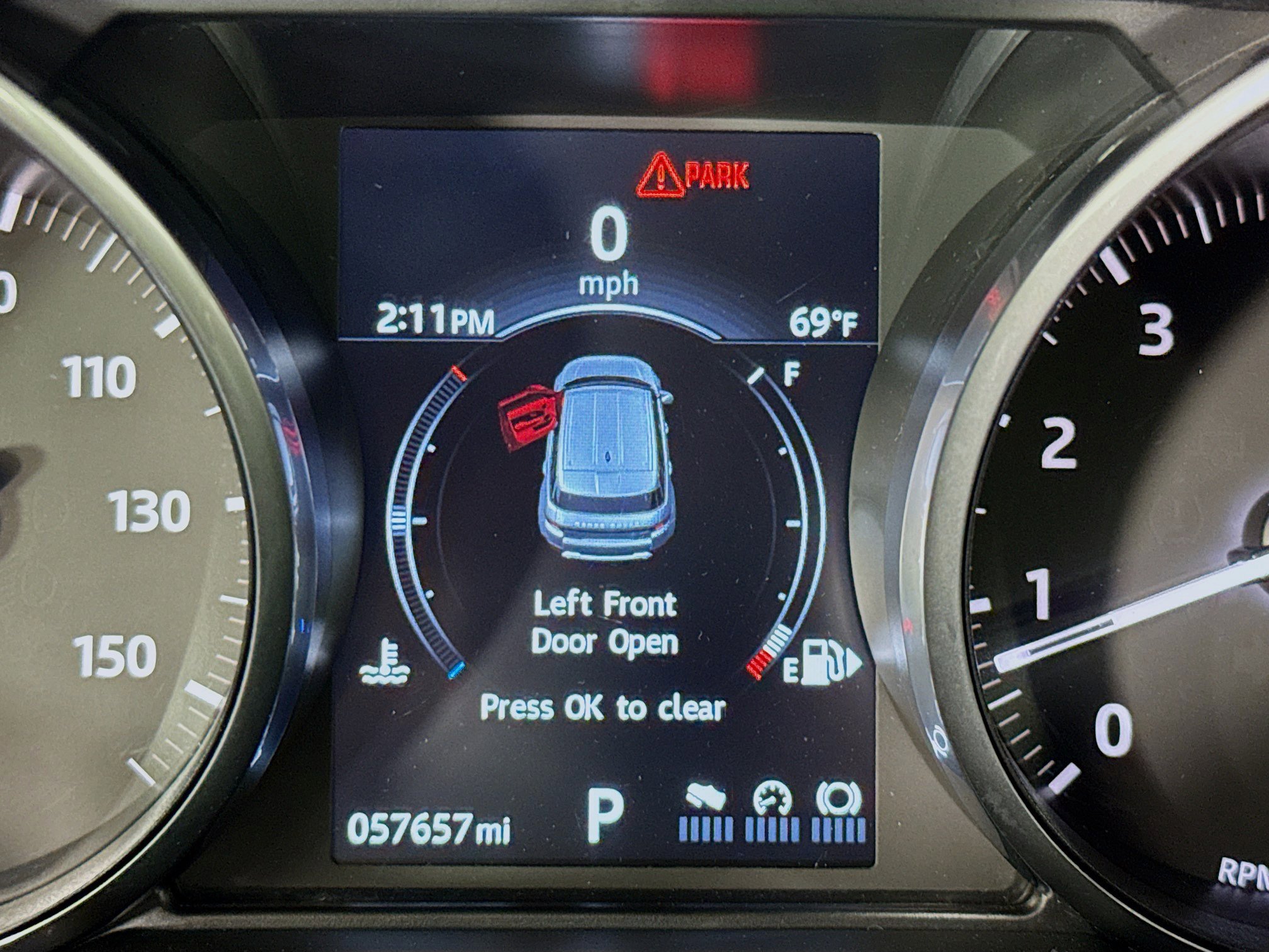 Used 2017 Land Rover Range Rover Evoque SE image 15