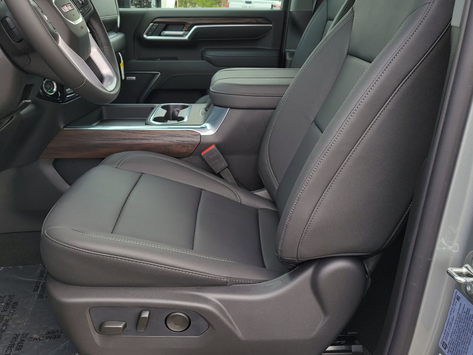 New 2026 GMC Sierra 2500 SLT w/ SLT Premium Package AWD/4WD image 6
