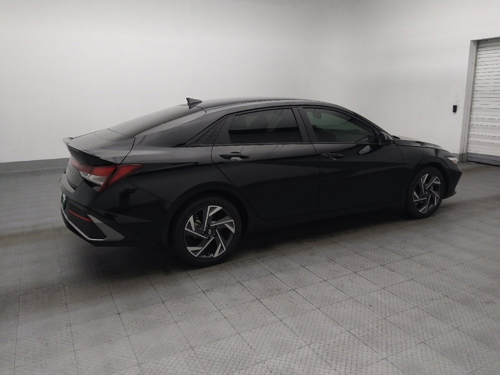 Used 2025 Hyundai Elantra Sport FWD image 10