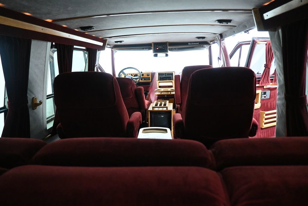 Used 1990 Chevrolet G20 RWD image 24
