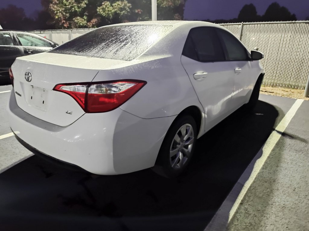 Used 2016 Toyota Corolla LE FWD image 4