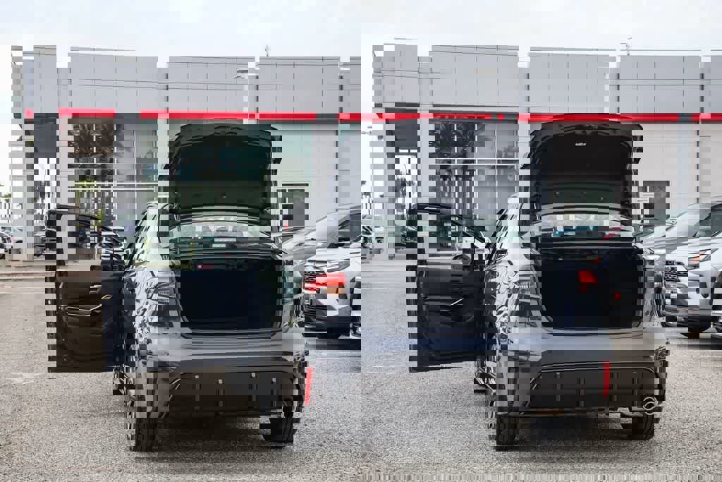 Used 2025 Toyota Corolla XSE image 26