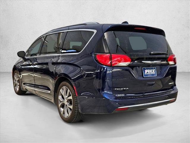 Used 2019 Chrysler Pacifica Limited w/ Tire & Wheel Group FWD image 7
