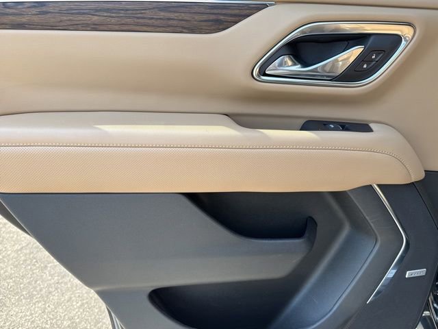 Used 2024 Chevrolet Tahoe Premier w/ Premium Package image 28