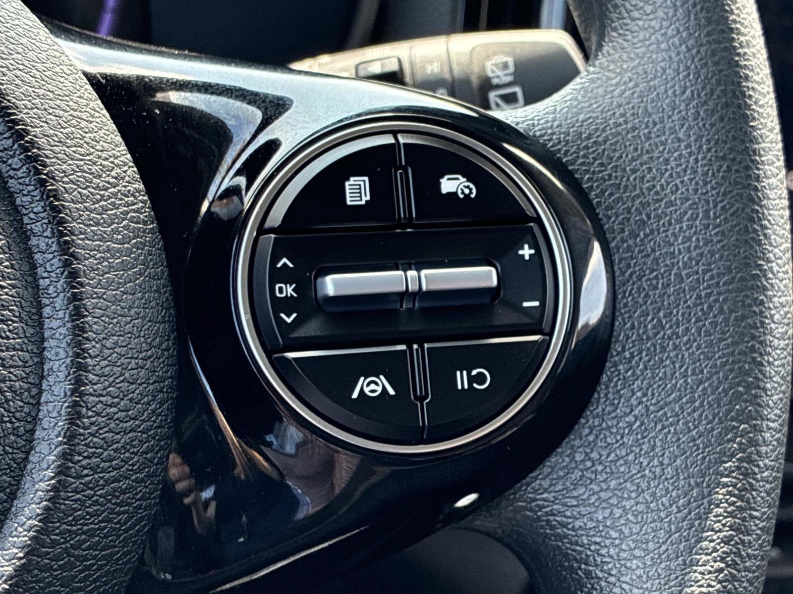 Used 2025 Kia Soul S FWD image 23