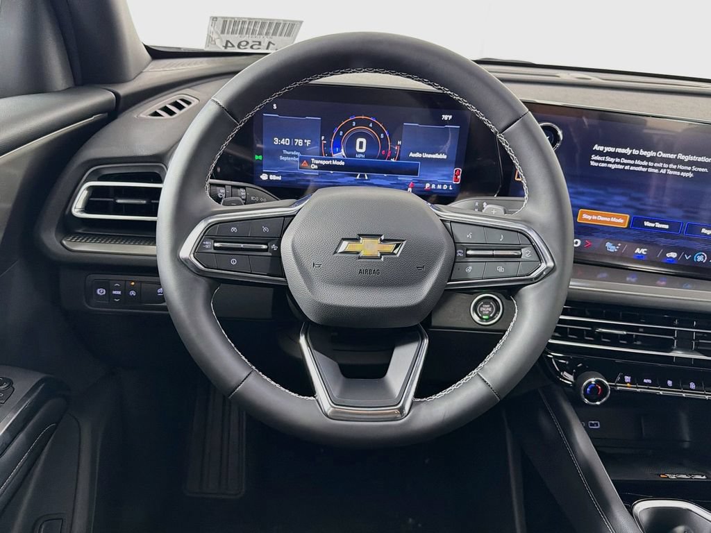 New 2027 Chevrolet Traverse LT w/ Sun and Wheel Package FWD image 11
