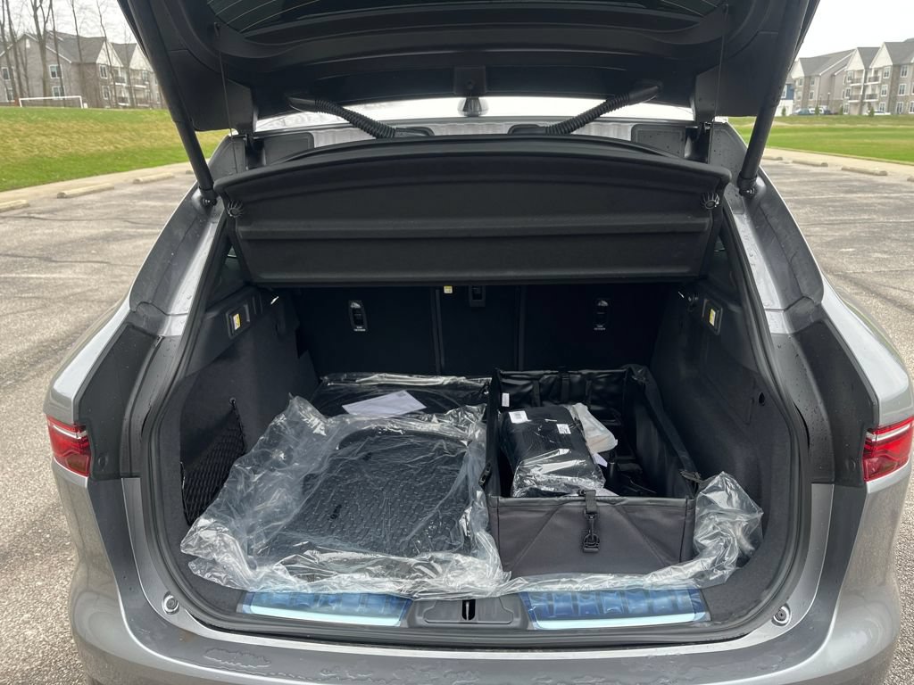 New 2026 Jaguar F-PACE R-Dynamic S AWD/4WD image 18