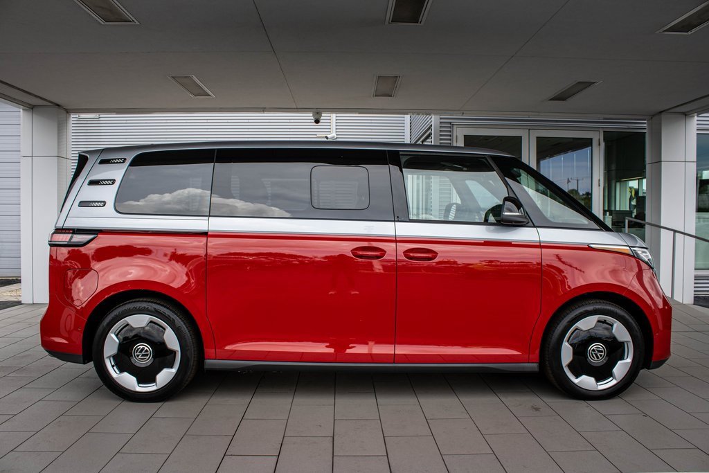 New 2025 Volkswagen ID. Buzz Pro S Plus image 22
