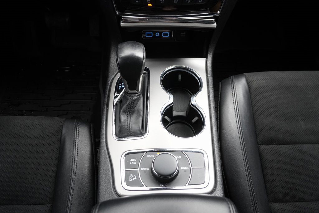 Used 2022 Jeep Grand Cherokee Laredo X image 23