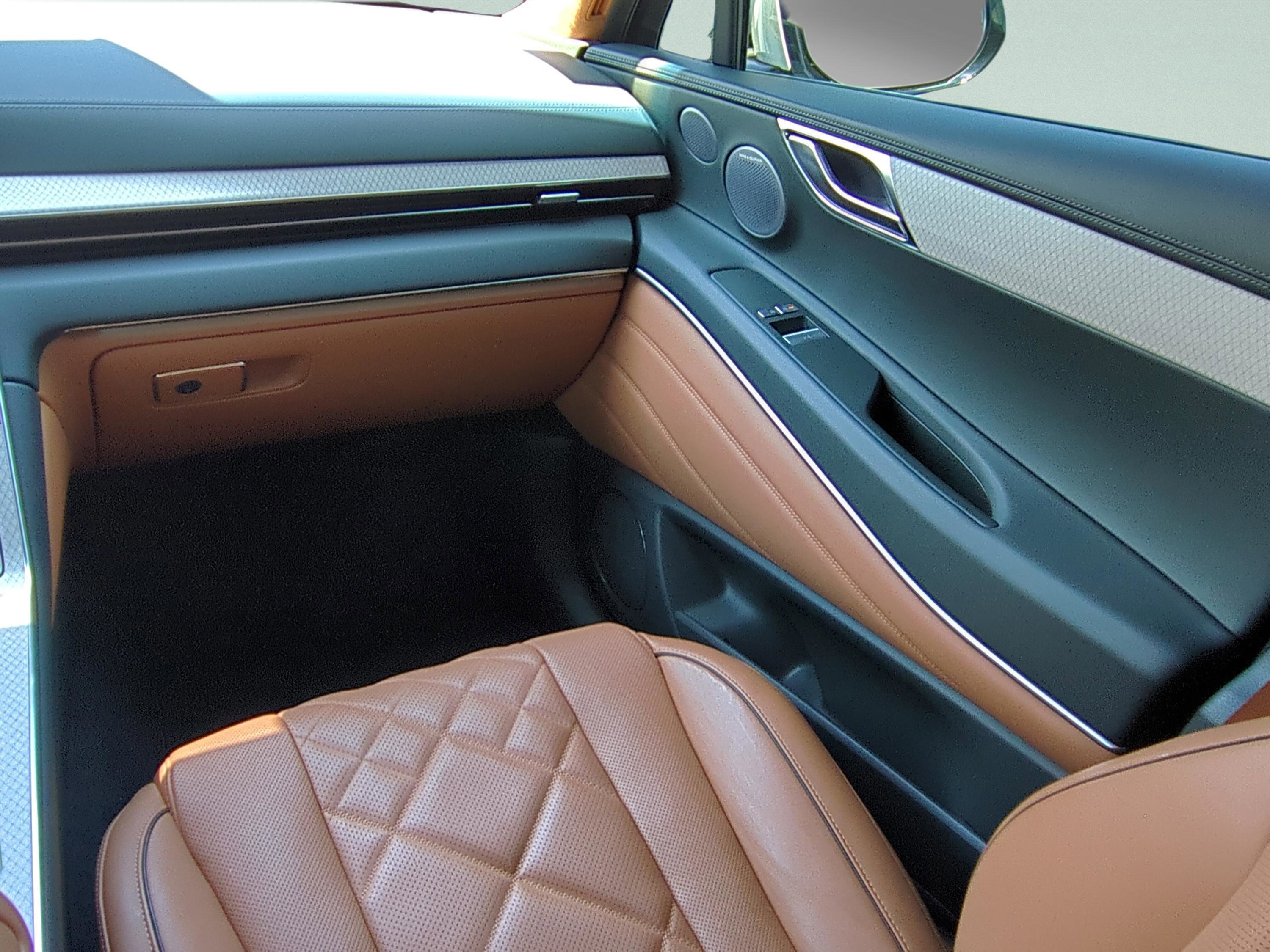 Used 2025 Genesis GV80 3.5T Prestige image 26