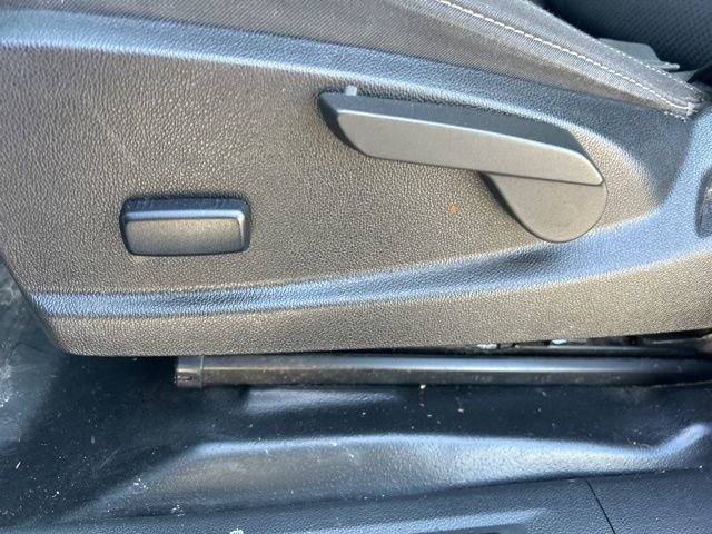 Used 2022 Chevrolet Colorado LT w/ Fleet Safety Package image 16