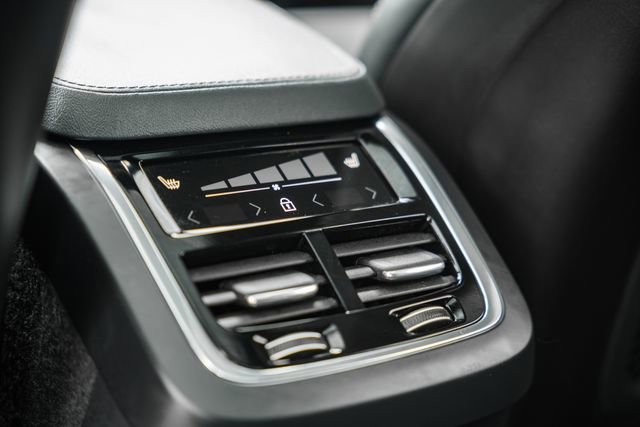 Used 2023 Volvo XC90 B6 Ultimate w/ Lounge Package AWD/4WD image 33