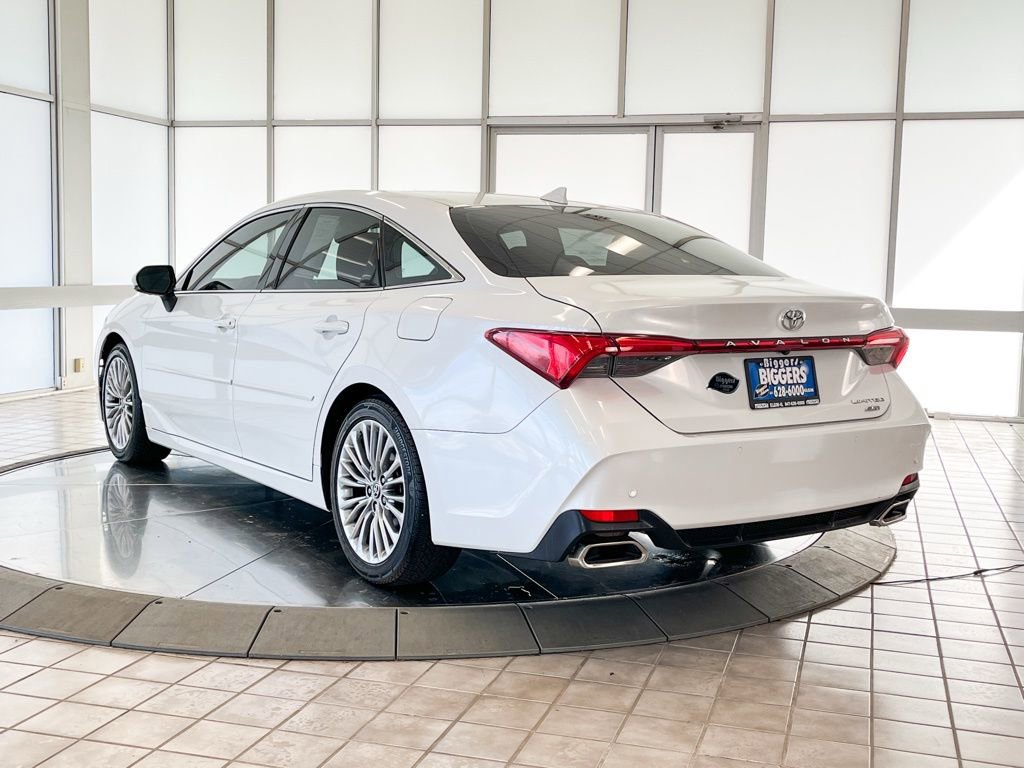 Used 2021 Toyota Avalon Limited image 6