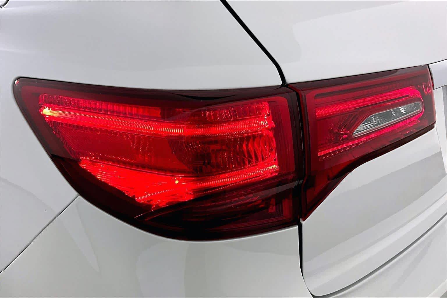 Used 2020 Acura MDX w/ Technology Package FWD image 27