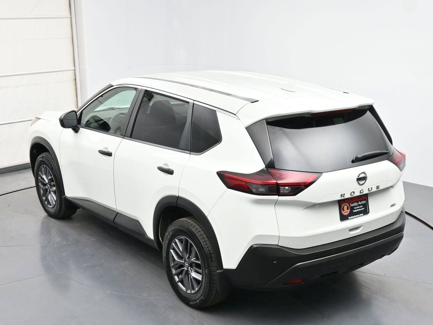 Used 2021 Nissan Rogue S AWD/4WD image 33