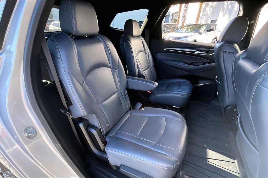 Used 2022 Buick Enclave Premium AWD/4WD image 24