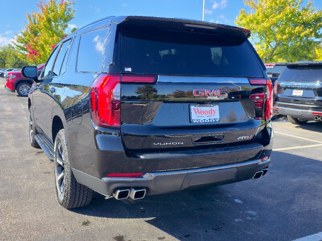 Certified 2025 GMC Yukon AT4 AWD/4WD image 34